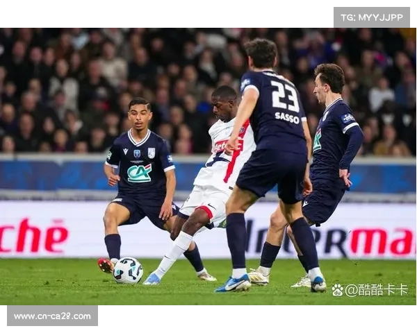 门将萨福诺夫点球大战两度扑点,助巴黎法国杯晋级